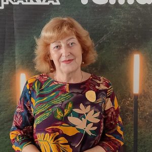 Вечера у камина: от романсов до костюмного дефиле