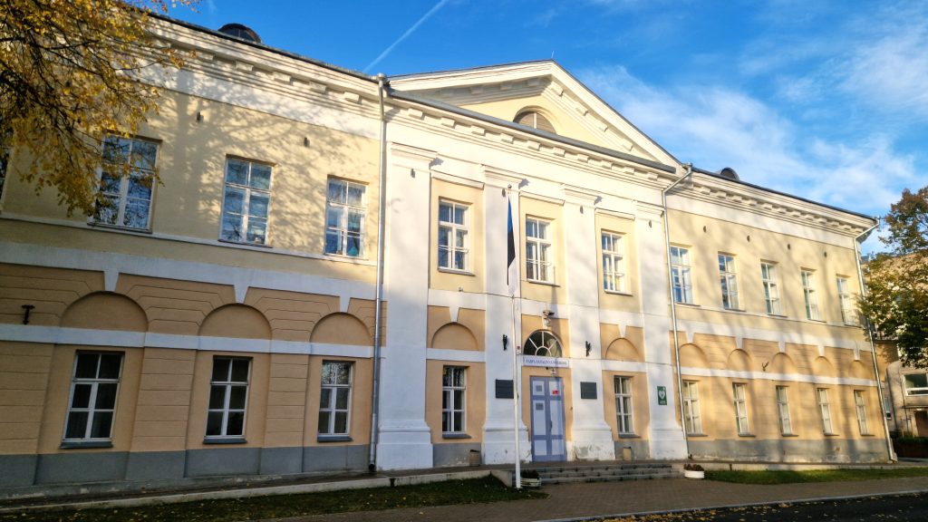 Ваналиннаскую школу ждут ремонт и переезд