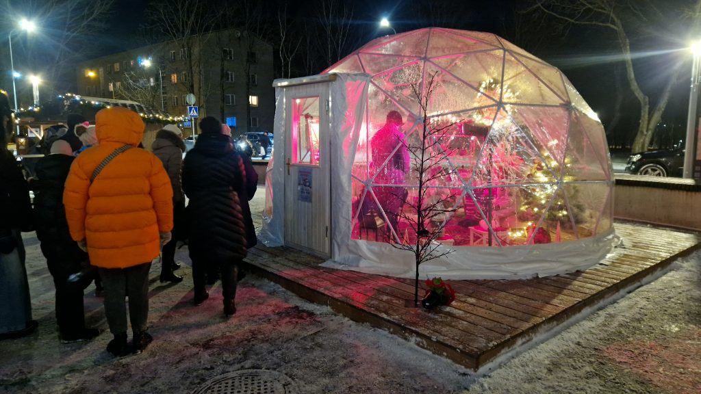 Закрытие рождественской деревни: музыка и огонь