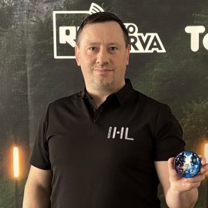 Ледовое шоу: две игры, интерактив и даже бокс!