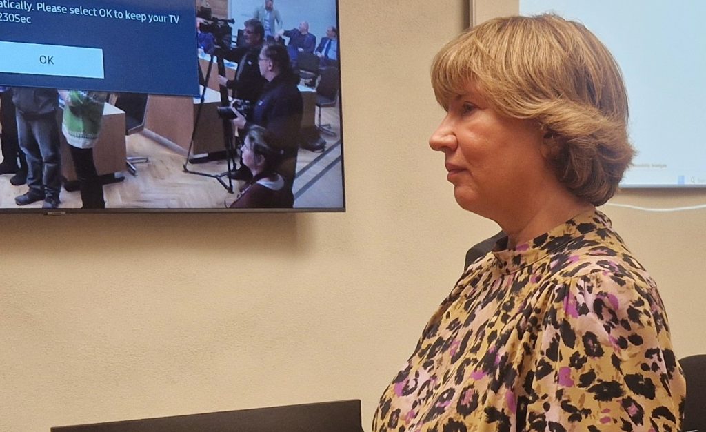 Директора языкового лицея освободили от должности
