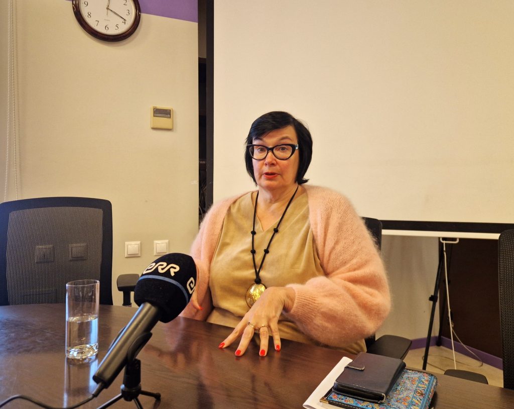Мэр Нарвы: “Директору языкового лицея давали время на устранение недостатков в работе”