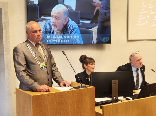 Смена власти: тоотс — мэр, ваарманн — председатель горсобрания